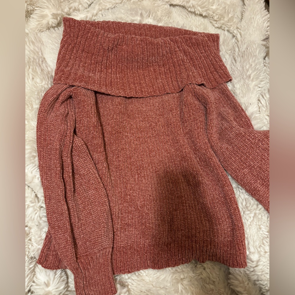 Le Lis Sweater